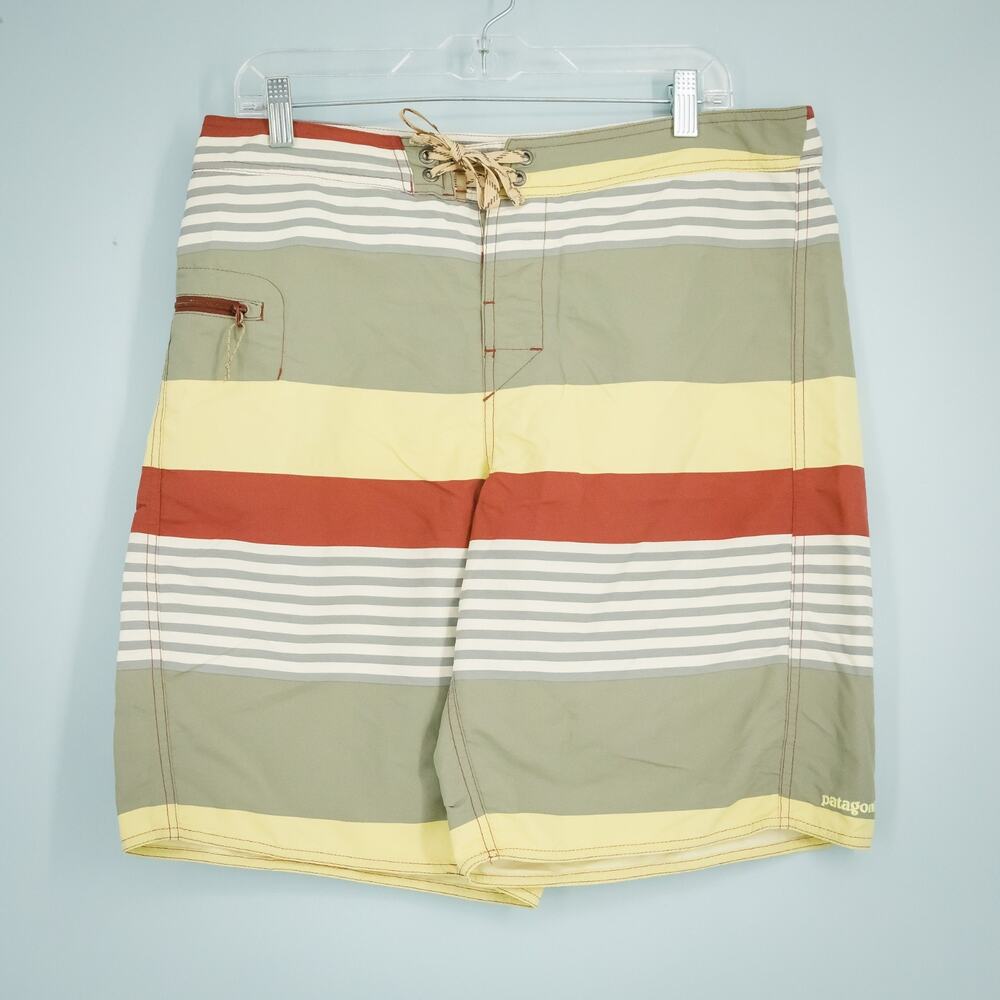 Patagonia Size 34 Stripe Wavefarer Engineered Board Shorts Swim Shorts Trunks